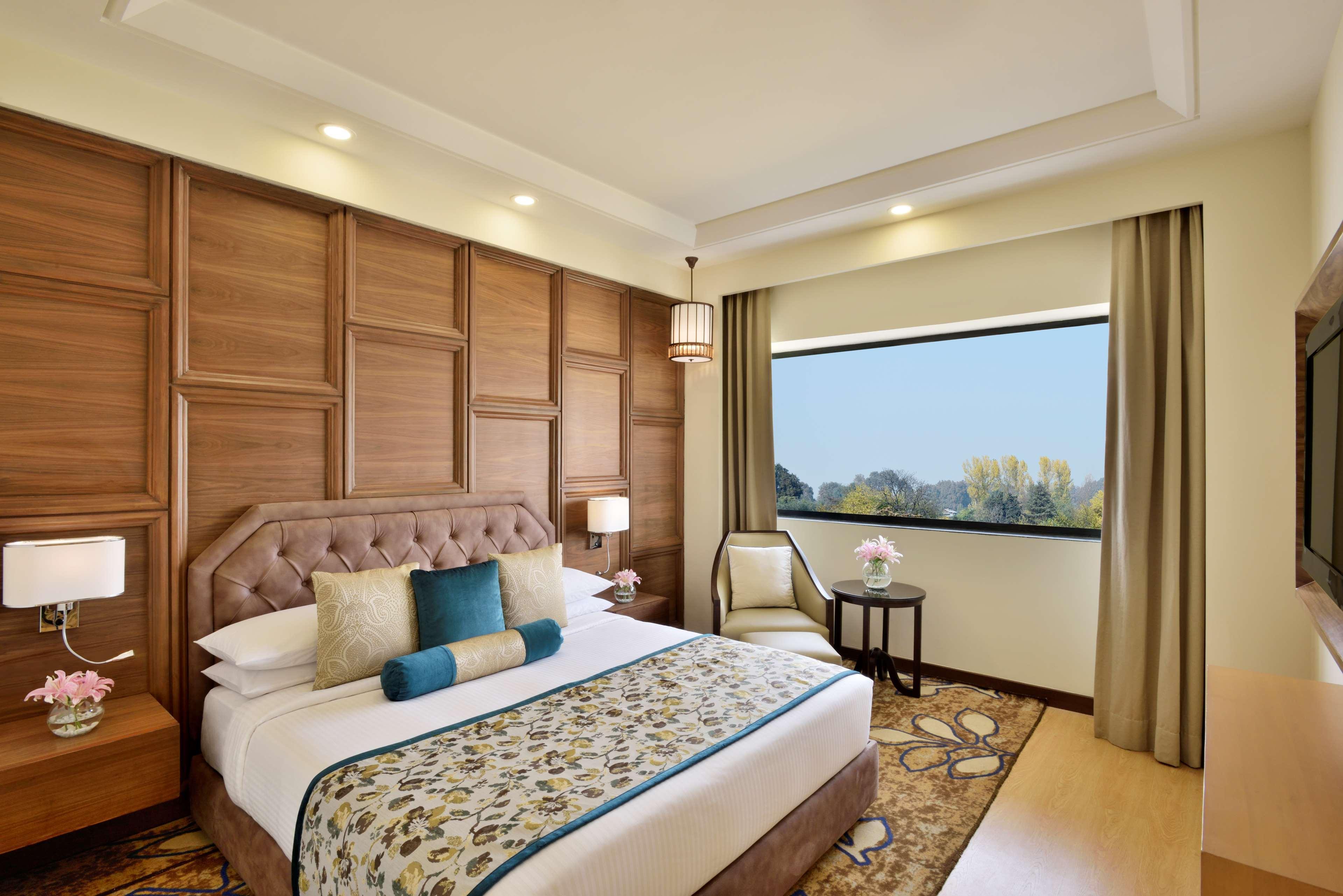 מלון Radisson Srinagar מראה חיצוני תמונה