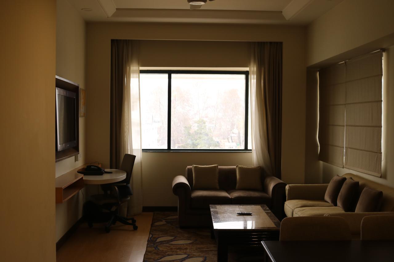 מלון Radisson Srinagar מראה חיצוני תמונה