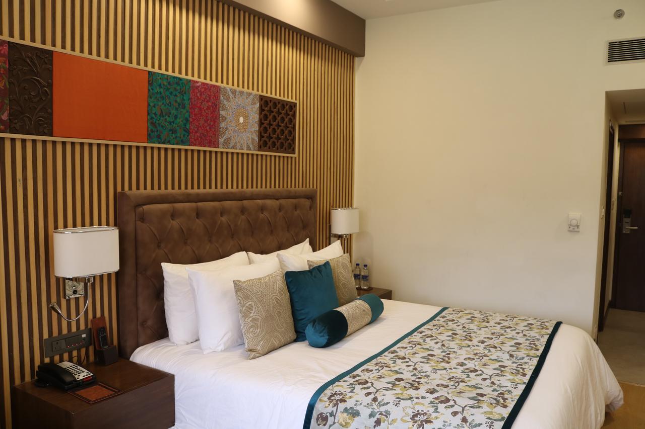 מלון Radisson Srinagar מראה חיצוני תמונה